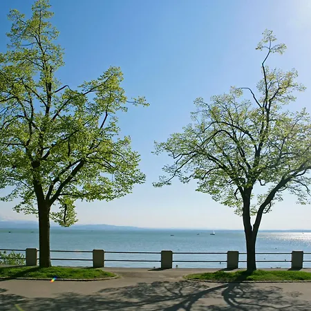 Relax Lakewalk